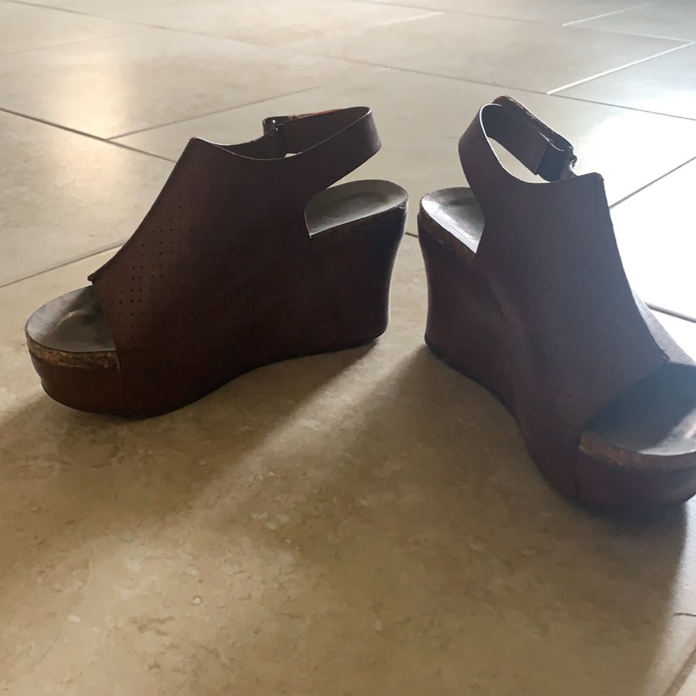 Brown leather wedge shoe Size 7 - Picture 2 of 8